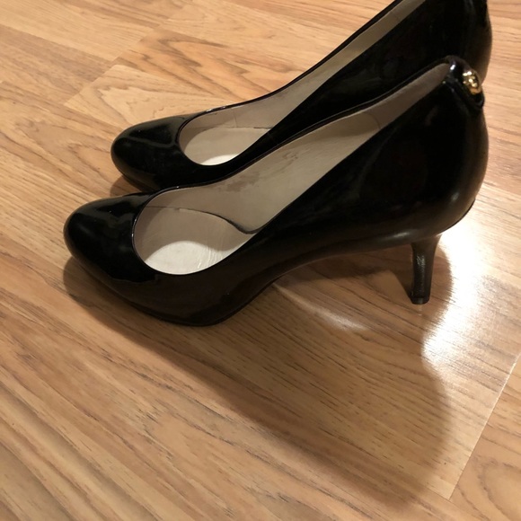 Shoes - Picture 3 of 5